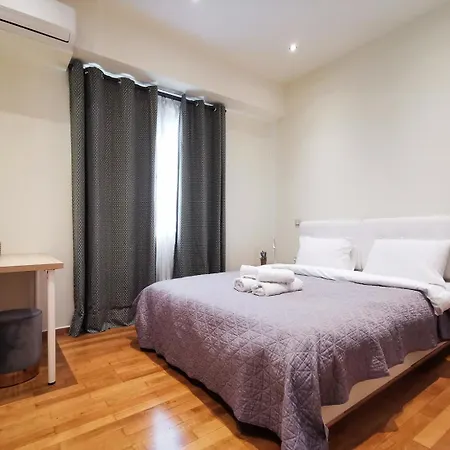 Apartmán Modern&sunny, 1bd, Next To Metro Atény