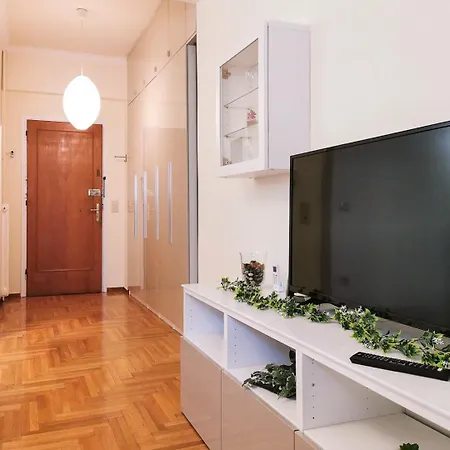 Apartmán Modern&sunny, 1bd, Next To Metro Atény